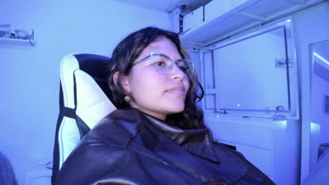  Lady  online show from April 11, 7:45 am