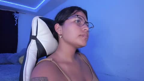  Lady  online show from December 26, 3:49 am