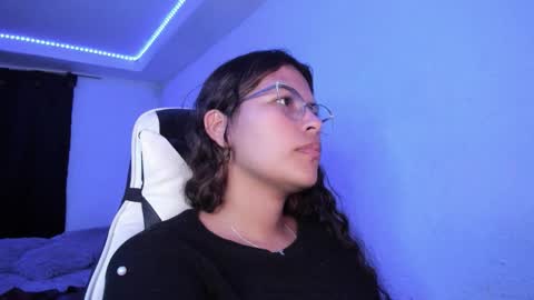  Lady  online show from March 7, 2:51 am