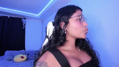  Lady  online show from December 25, 5:58 am