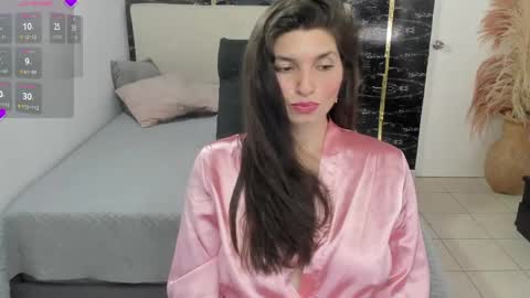  Danna................. online show from June 2, 5:14 pm