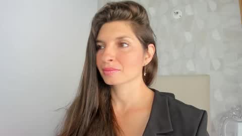  Danna................. online show from November 9, 3:08 pm