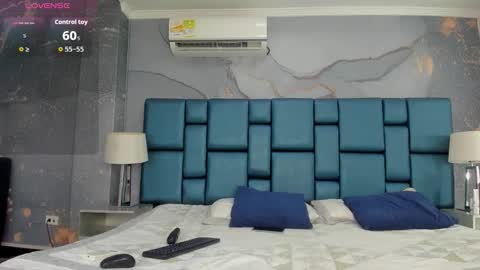 Snapshot of ladykiinky chatting on October 4, 7:07 pm Lady Kimky online show from October 4, 7:07 pm