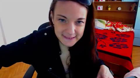 LadyLHoty online show from June 2, 1:01 pm
