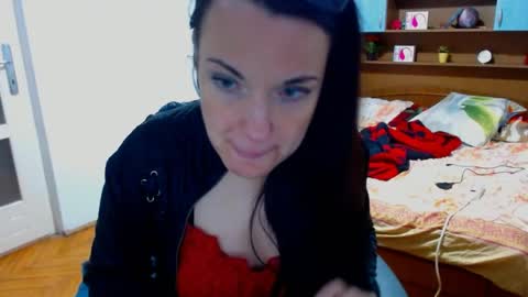 LadyLHoty online show from June 15, 6:30 pm