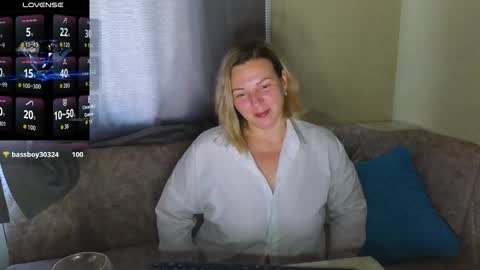 ladylucky_ online show from October 20, 2:03 am