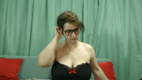 Nicole.... online show from February 25, 7:51 am