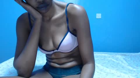 ladyqeeen online show from February 11, 2:13 pm