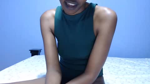 ladyqeeen online show from February 12, 6:40 pm