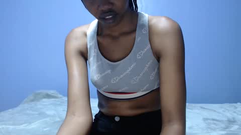 ladyqeeen online show from January 21, 5:38 am