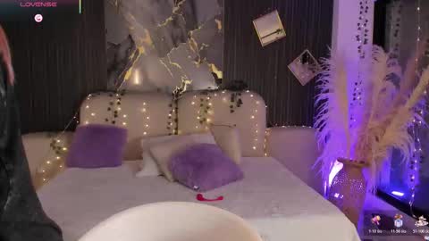 Lady  online show from January 11, 5:23 am