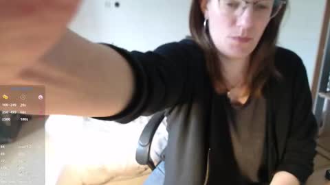 Lea online show from March 3, 1:04 pm