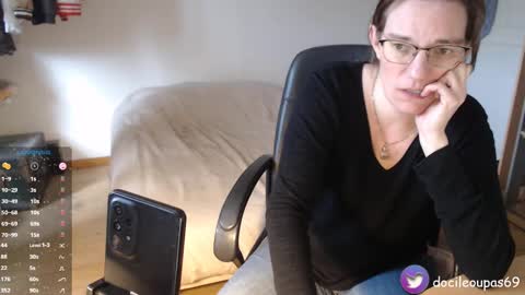 Lea online show from February 24, 1:08 pm