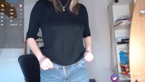 Lea online show from December 19, 4:02 pm