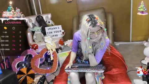 Skinnygirl online show from December 20, 1:14 am
