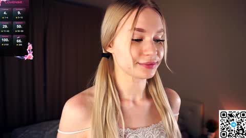 day - Lizzy night-Roxann online show from January 19, 7:25 am