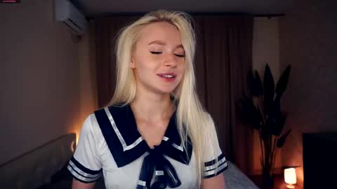 day - Lizzy night-Roxann online show from February 23, 5:06 am