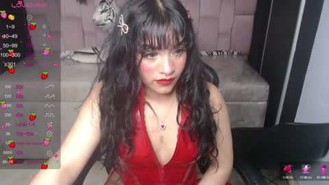 Snapshot of laia_angel_b chatting on December 16, 1:22 pm Laia online show from December 16, 1:22 pm