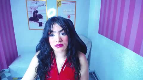 Snapshot of laia_angel_b chatting on February 13, 8:34 pm Laia online show from February 13, 8:34 pm