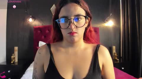 Snapshot of laia_jonees chatting on October 26, 12:22 pm Laia online show from October 26, 12:22 pm