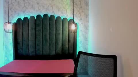 Laia online show from March 11, 11:55 am