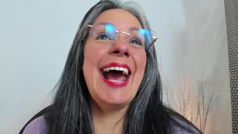 Lailacastillo online show from January 6, 5:38 pm