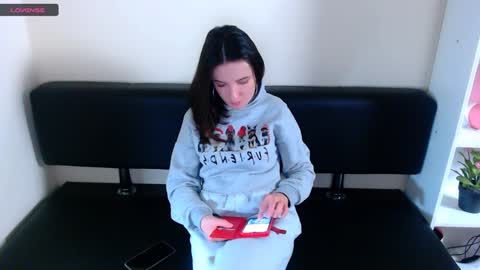 Laima online show from December 13, 6:42 am