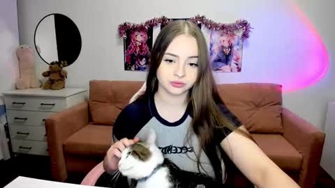 Kira online show from November 23, 7:15 pm