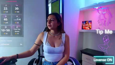 Snapshot of lala_clark chatting on September 21, 4:11 am Lala clark online show from September 21, 4:11 am