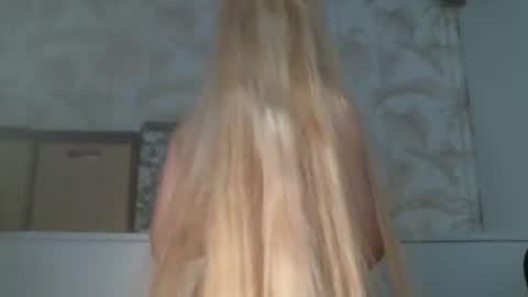 lalenka online show from December 2, 3:47 pm