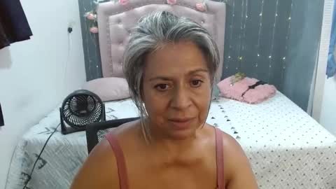 Snapshot of lalisha_96 chatting on October 8, 11:53 pm lalisha online show from October 8, 11:53 pm