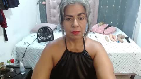 Snapshot of lalisha_96 chatting on October 5, 12:15 am lalisha online show from October 5, 12:15 am