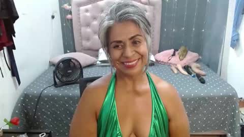 Snapshot of lalisha_96 chatting on September 25, 1:37 am lalisha online show from September 25, 1:37 am