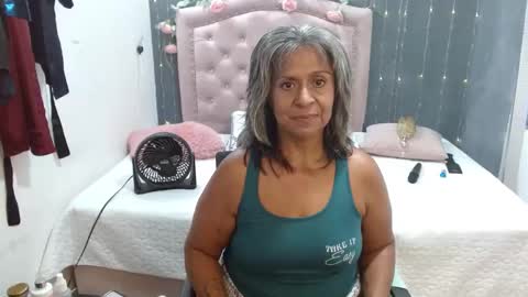 Snapshot of lalisha_96 chatting on October 28, 1:22 am lalisha online show from October 28, 1:22 am