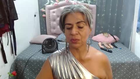 Snapshot of lalisha_96 chatting on September 18, 2:10 am lalisha online show from September 18, 2:10 am