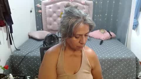 Snapshot of lalisha_96 chatting on September 21, 3:27 am lalisha online show from September 21, 3:27 am