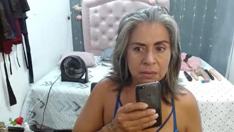 Snapshot of lalisha_96 chatting on October 1, 10:26 pm lalisha online show from October 1, 10:26 pm