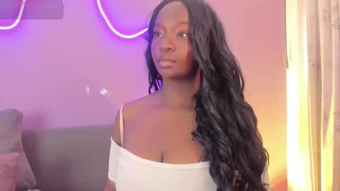 Snapshot of lana__beaux chatting on October 13, 7:05 pm    online show from October 13, 7:05 pm