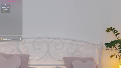 Snapshot of lana__j chatting on October 7, 8:24 pm Liana online show from October 7, 8:24 pm