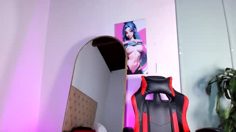 lana__raider_ online show from October 30, 10:44 pm