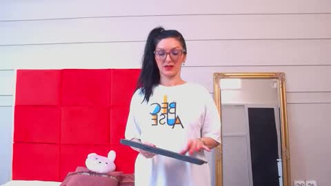 Snapshot of lana_banner chatting on October 14, 10:29 am LanaBanner online show from October 14, 10:29 am