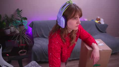 Kay online show from December 21, 12:42 pm