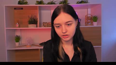 lana_of online show from October 25, 8:33 am