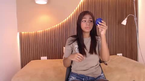 Snapshot of lana_starlet chatting on February 19, 8:52 pm katiuska online show from February 19, 8:52 pm