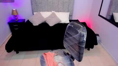 Snapshot of lana_stone_ chatting on March 9, 3:22 am online show from March 9, 3:22 am