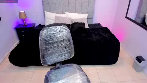 Snapshot of lana_stone_ chatting on March 6, 4:52 am online show from March 6, 4:52 am