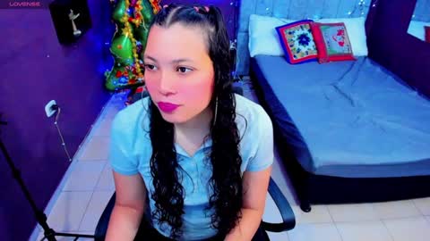 Snapshot of lana_stone_ chatting on December 15, 3:24 am online show from December 15, 3:24 am