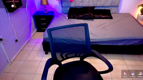 Snapshot of lana_stone_ chatting on September 12, 3:29 am online show from September 12, 3:29 am