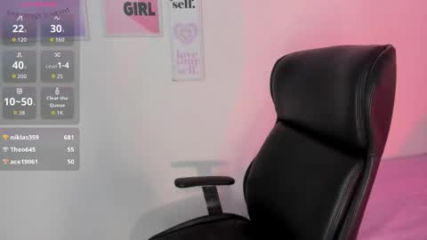 LanaJones online show from March 7, 5:09 pm