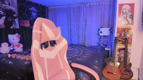 L A N A  online show from January 11, 11:35 pm